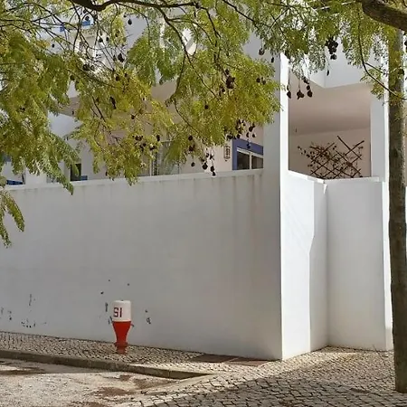 Quinta Velha 22 * טאווירה